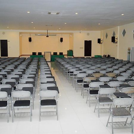 Uni Beach Hotel Пангандаран Екстериор снимка
