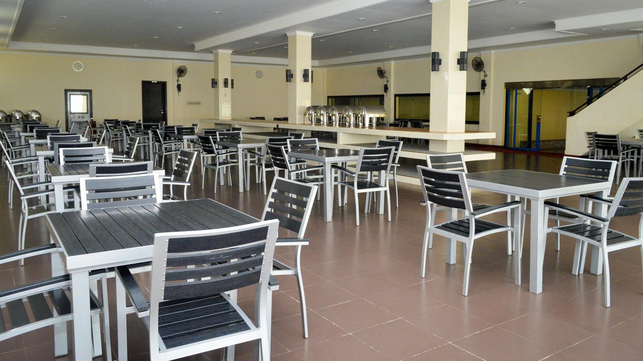Uni Beach Hotel Пангандаран Екстериор снимка